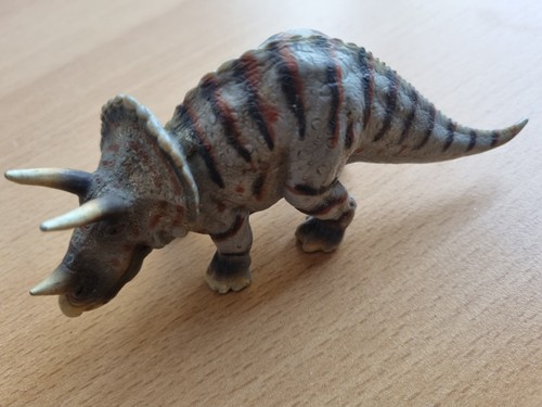 Schleich triceratops - -,