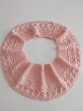 Handgestrickter Schaltuch.