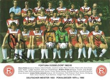 Fortuna Düsseldorf 82/83 - 16 Autogramme auf Mannschaftskarte