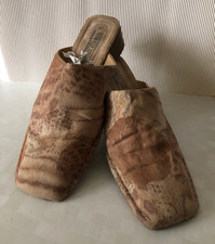 Sabots/Pantoletten/Sandalen Gr. 41 beige-braun Leoprint Textil Marco Tozzi gut