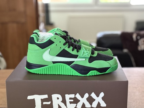 Nike travis jumpman spark - travis,