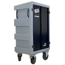 Mobiler Sattelschrank von JFCEQUINE  – Premium Turnierschrank mit Rädern