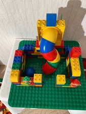 Duplo, Lego,40x40 Bauplatte, Kugelbahn,  2 Figuren, div Bausteine und Farben