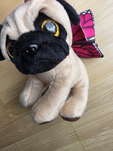 Pugs kisses mops - pugs,