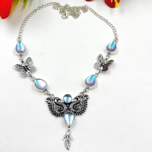 Milchiger opal edelstein - milchiger,
