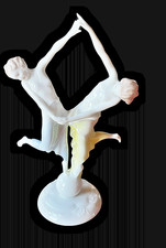 Hutschenreuther Selb Germany Kunstabteilung Figur K. Tutter  tanzende Frauen