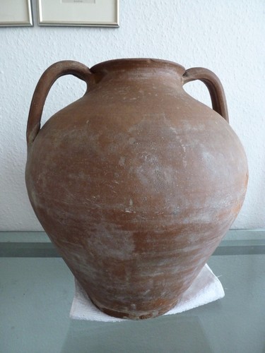 Antiker krug aus sardinien - krug,