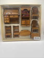 Alte Puppenstuben Möbel