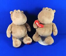 2x NICI NILPFERD Hippo Candy Love Herz rot Plüsch grau 25 cm groß stehend