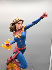Sideshow Captain Marvel