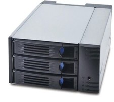 Chenbro SK32303 Festplattenkäfig 2x 5,25" zu 3x 3,5" Hot-Swap SAS/SATA Lüfter