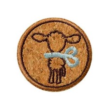 Bügelbild Applikation Aufnäher Patch Lamm Schaf Kork Schleife hellblau 4,7 cm