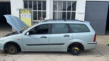 Schlachtfest Ford Focus 1,8 TDCi  Bj.2004 Ausschnitt vom Einstieg Nr.32/23