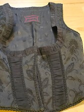 ANNO DOMINI, Trachten Mieder