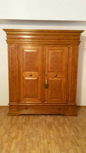 Klassischer eichenholzschrank - klassischer,
