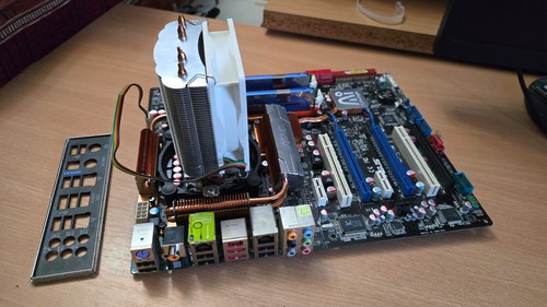 Asus p5e3 deluxe - p5e3, with