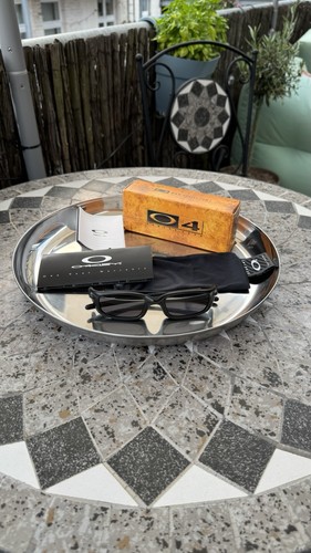 Oakley four black - black, grey
