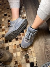 Sportschuhe Oft Getragene