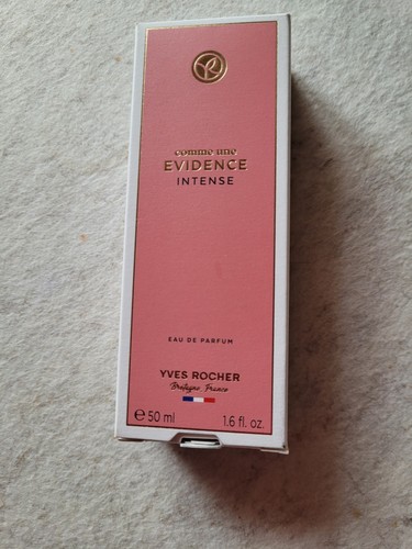 Eau parfum comme une - de,