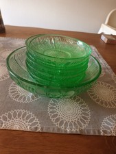 Antike Seltenes Schüsselset  7 Teilig Pressglas Grün Konvolut unbeschädigt