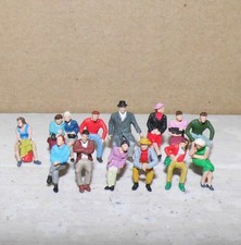 Figuren H0 1:87 Preiser und andere, handbemalt "Passanten, sitzend 01"