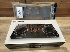 Pioneer DDJ-REV1 DJ Controller + Deck Saver Cover.