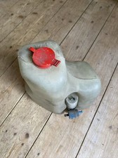 VW Polo 86c Original Scheibenwischwasserbehälter 3,2L mit Pumpe VW 867955453B