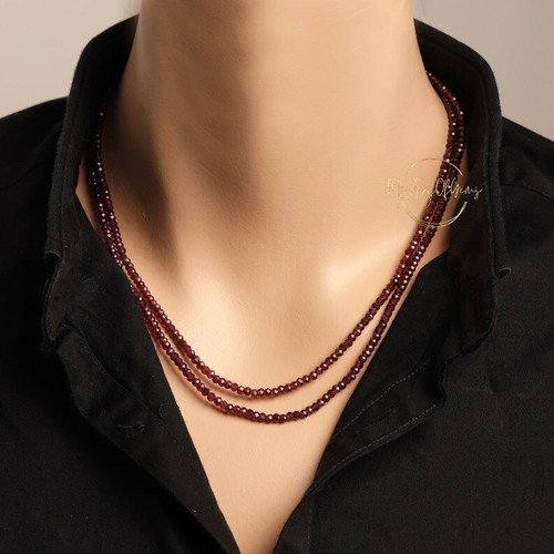 Schöne rote granat - rote,