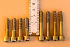 8 Stück - M6 x 30 Original