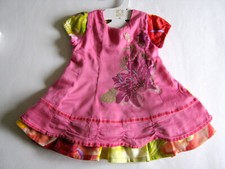 aufwendig gearbeitetes