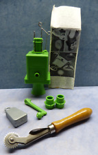 27092. The French Knitting Machine Automatische Strickliesl mit Kurbel