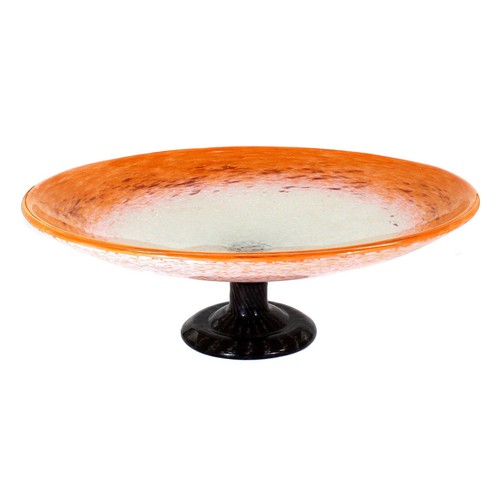 Fussschale mit opakweißen