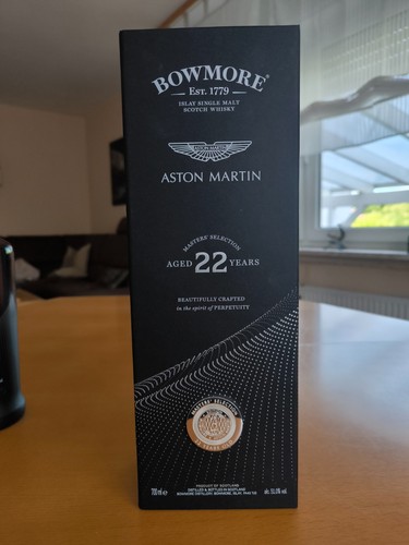 Bowmore aston martin - bowmore,