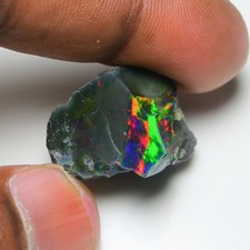 Schwarzopal grob 28,15 kt