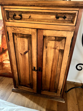 Rustikaler Schrank  / Kommode