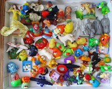 Konvolut Figuren Spielzeuge und Ersatzteile ALT