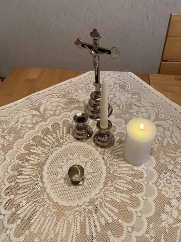 Hausaltar mittleres - =,