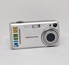 Nikon Coolpix 3700 - 3.2 MP -