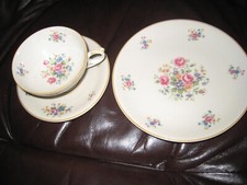 Seltmann Johann, Vohenstrauss Kaffeegedeck  Set: Tasse, Teller und Dessertteller