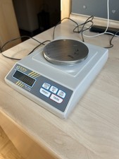 Kern Präzisionswaage 440-35N