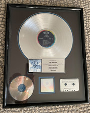 Orig. RIAA Platin Award "Revolver" an / to  "The Beatles"
