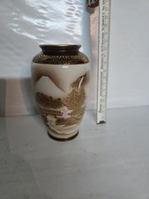 japanische Satsuma-Keramikvase.