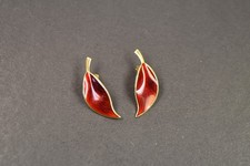 Paar Ohrclips von David Andersen Norwegen Sterling vergoldet und rot emailliert.