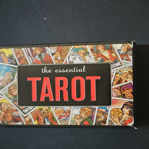 The essential tarot - the,