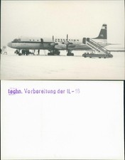Flugzeug Airplane Avion Iljuschin Il-18 im Winter Interflug 1966