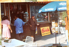 Foto 1974 Werbung Schöller sonnenschirm Snik Zugspitze Blick Kiosk vintage CA