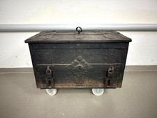 Antike Kriegskasse Eisentruhe um 1700 Barock Soldtruhe Eisen Truhe Tresor Alt