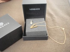 Versace  Kette/Collier V neu und ungetragen, goldfarben mit Logo
