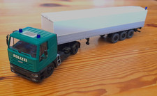 IVECO Sattelzug Polizei grün