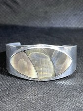 Armreif/Manschette mit Stein